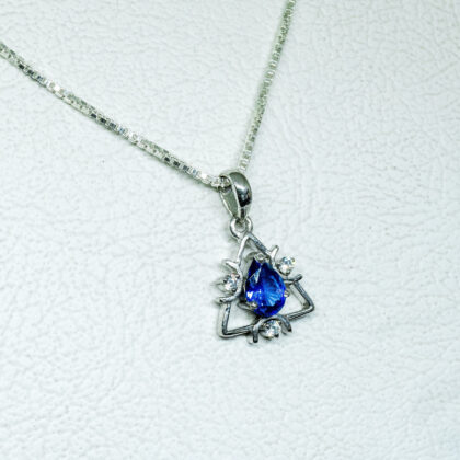 Nighwave Golden Necklace